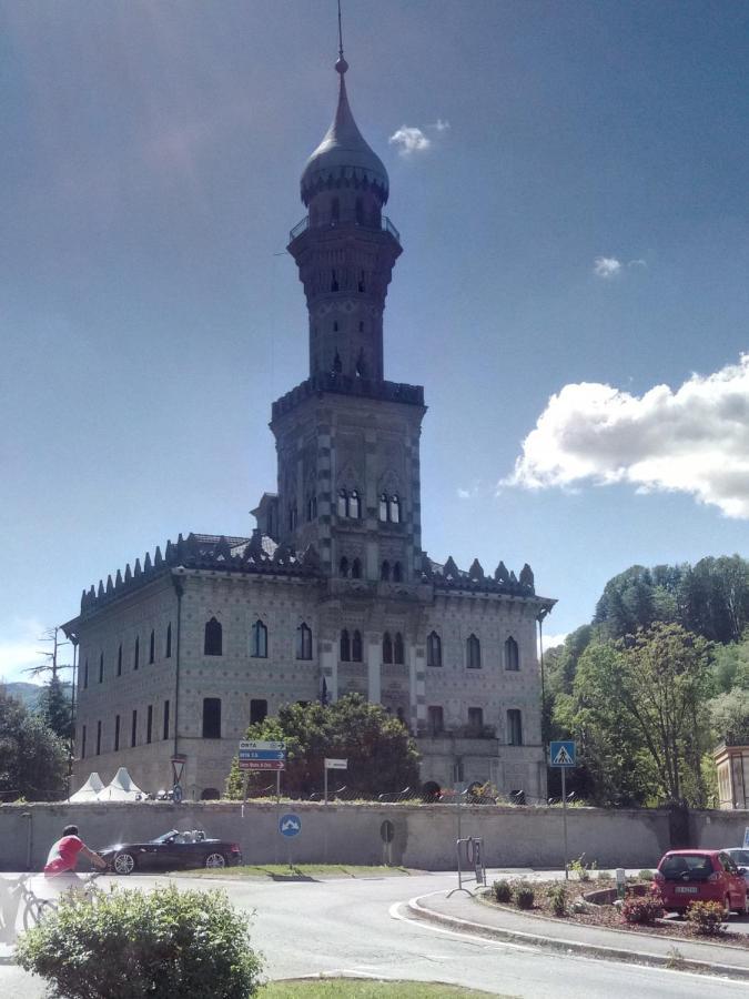 Hotel Le3stanze Borgomanero Esterno foto