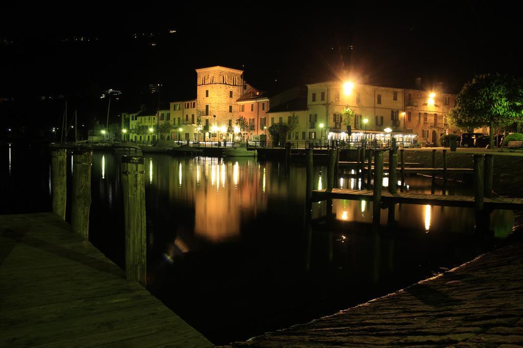 Hotel Le3stanze Borgomanero Esterno foto